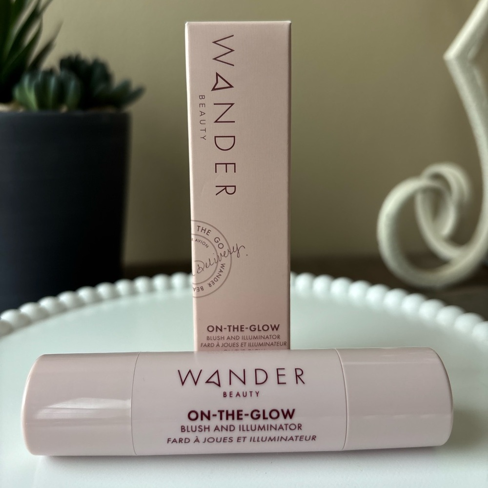 Wander Beauty On-The-Glow Blush and Illuminator